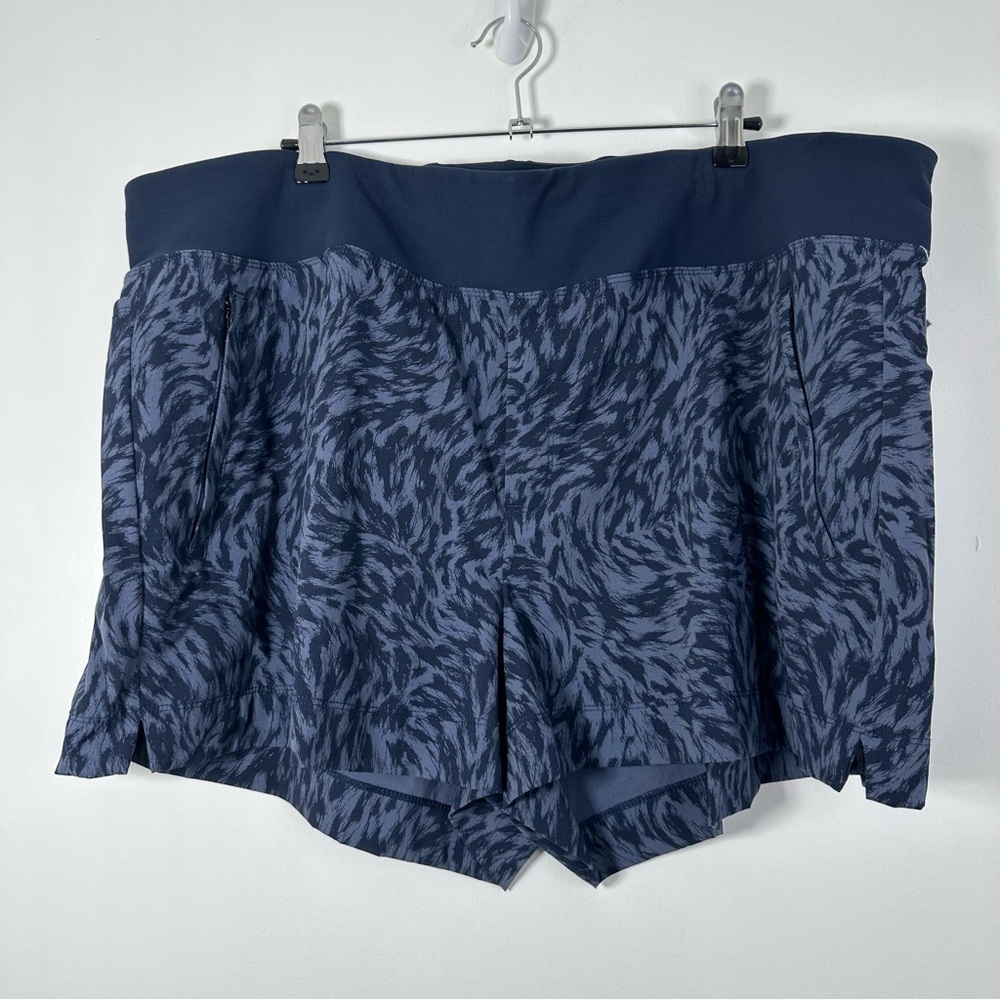 Athleta Women’s Trekkie North Printed Shorts Size 22 NWT